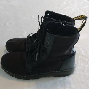 Dr. MARTENS Combat boots size 4m