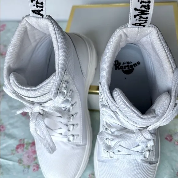 Dr. Martens Combs Platform Boots in white color Size 8