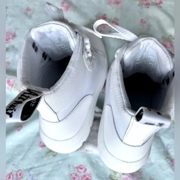 Dr. Martens Combs Platform Boots in white color Size 8