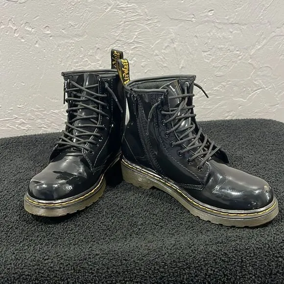 🔥 DR MARTENS Doc Martens Black Patent Leather Combat Boots Women Sz 5 - PERFECT