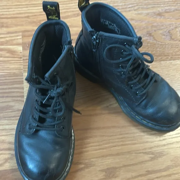 Dr. Martens Doc Martens Junior 1460 Black Leather Lace Up Boots Size 13