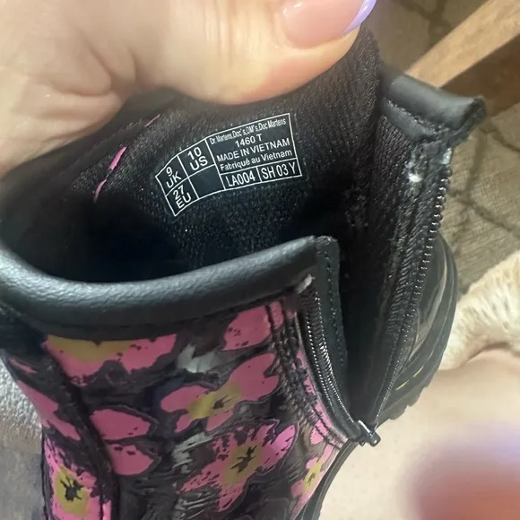 Dr. Martens Floral Black and Pink kids boots combat boots flowers girl