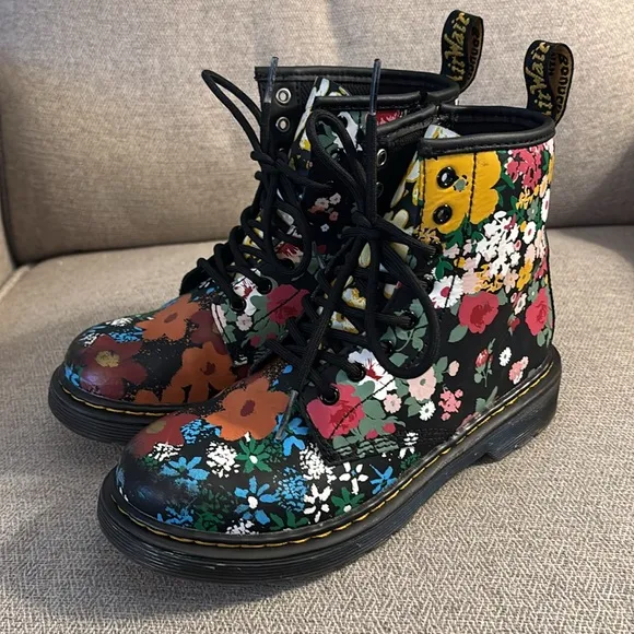 Dr. Martens Floral Mash Up Leather Lace Up Boots Girls size 2