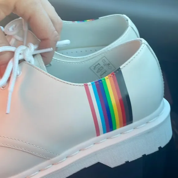 Dr Martens FOR PRIDE -SMOOTH LEATHER OXFORD SHOES new without box