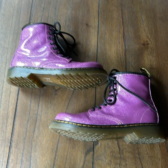 Dr. Marten’s JUNIOR 1460 GLITTER LACE UP BOOTS