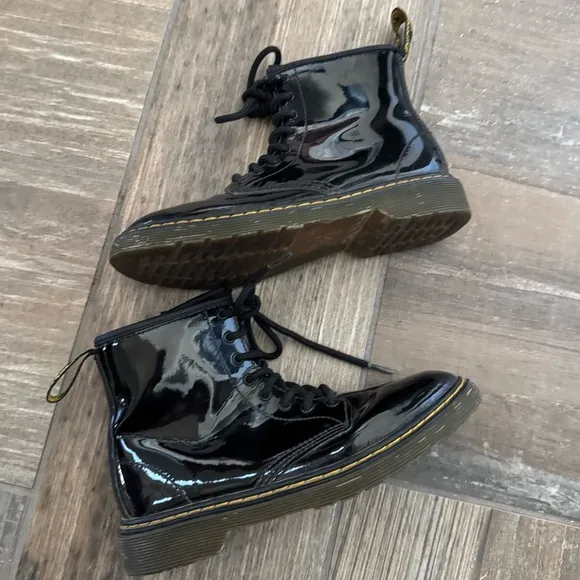 Dr. Martens Junior 1460 Patent Leather Lace Up Boots size 3