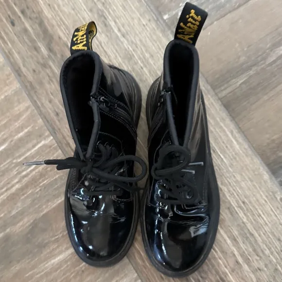 Dr. Martens Junior 1460 Patent Leather Lace Up Boots size 3