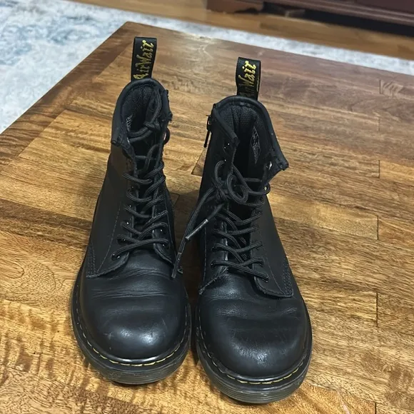 Dr Martens JUNIOR 1460 SOFTY T LEATHER LACE UP BOOTS size 1