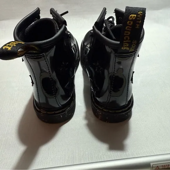 Dr. Martens Kids 1460 Glitter Star Patent Lace-Up Boots Size: 10