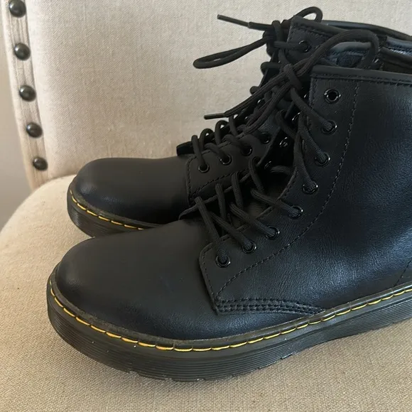 Dr. Martens Kids Zavala J Leather Side Zip Combat Boots Black Size 4
