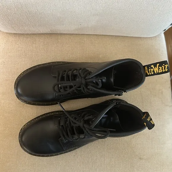 Dr. Martens Kids Zavala J Leather Side Zip Combat Boots Black Size 4