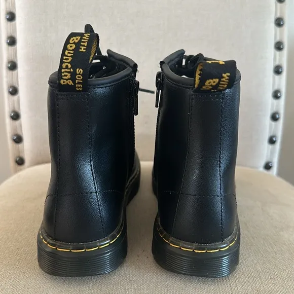 Dr. Martens Kids Zavala J Leather Side Zip Combat Boots Black Size 4