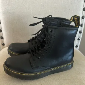 Dr. Martens Kids Zavala J Leather Side Zip Combat Boots Black Size 4