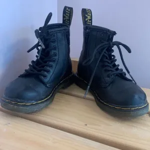 Dr. Martens Leather Combat Boots Black Kids Size 8 Zipper Laces