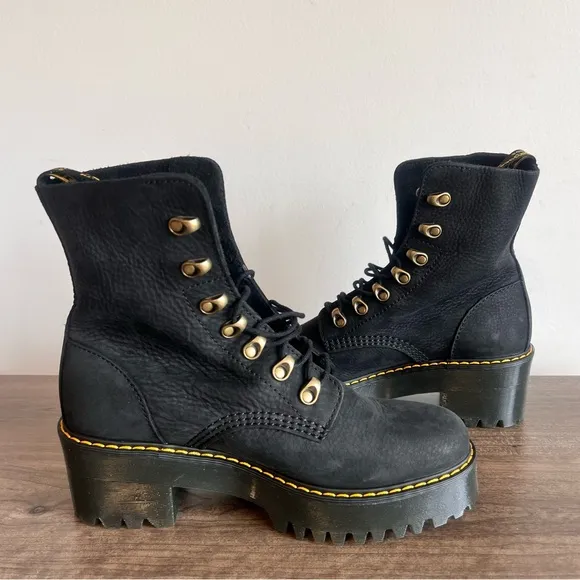 DR. MARTENS Leona Black Nubuck Leather Women's Boot Size 9 #319A