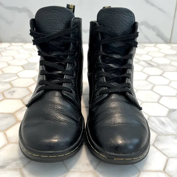 Dr. Martens Leyton Black Leather Lace Up Combat Boots Women’s Size 7