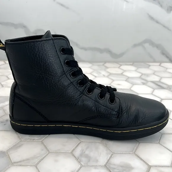 Dr. Martens Leyton Black Leather Lace Up Combat Boots Women’s Size 7