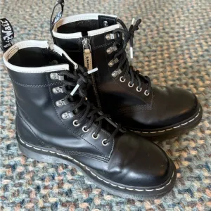 Dr. Martens Limited Edition 1460 HDW Zip sz 8