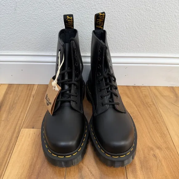 Dr. Martens New Classic Black Lace Up Boots Size 8