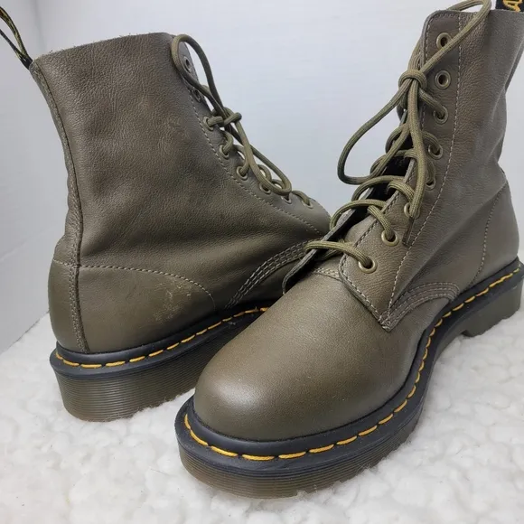 Dr. Martens Pascal 1460 Women's Ankle Combat Boots Size 10 Green Olive Leather