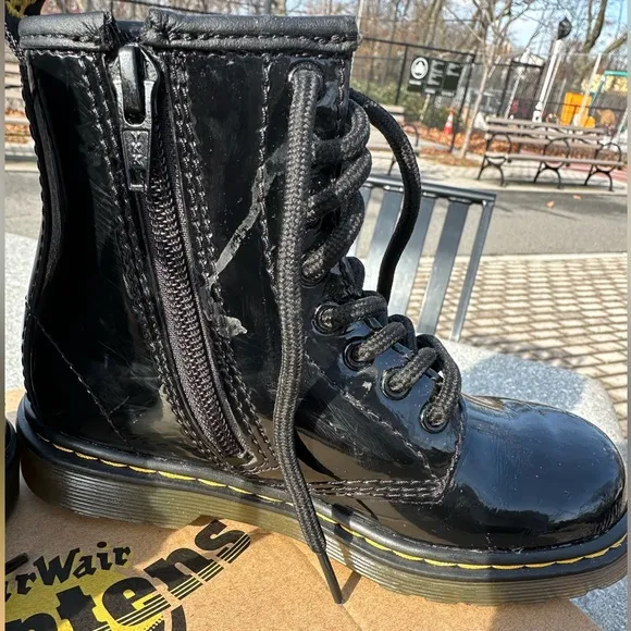 Dr. Martens Patent Leather Lamper Boots | Black 8 Eyes Toddler Size 11 Unisex