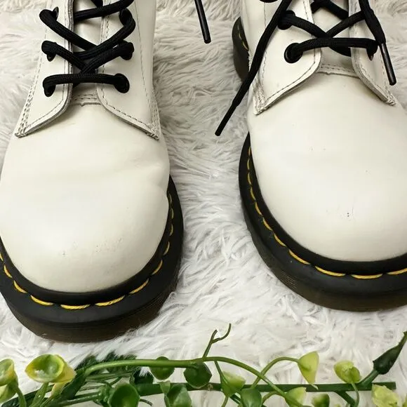 Dr Martens Smooth White Leather Lace Up Combat Boots Womens size 8