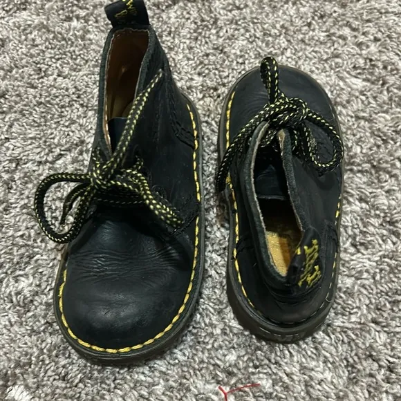 Dr. Martens Soft Leather Baby Toddler Boots Size 6