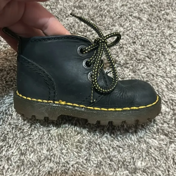 Dr. Martens Soft Leather Baby Toddler Boots Size 6