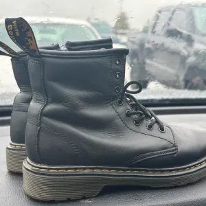 Dr. Martens Softy T Lace-Up Air-Wair Bouncing Soles Boots Size 3 Unisex