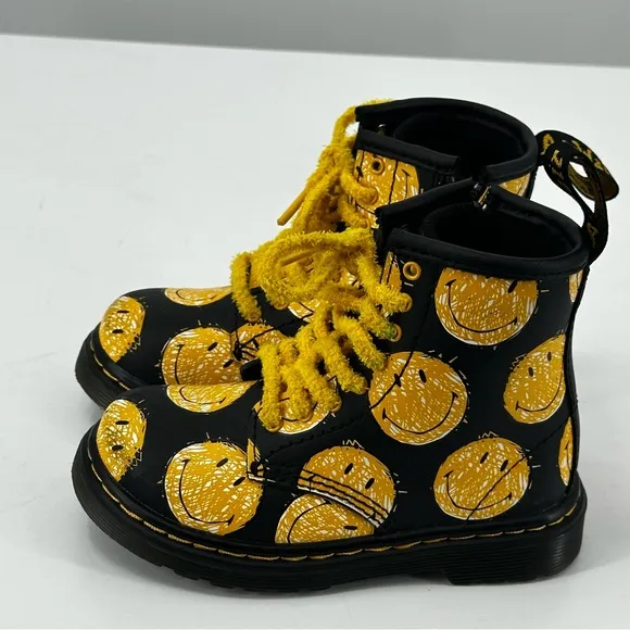 Dr Martens Toddler 1460 Smiley Hydro Leather Lace Up Boots Yellow Black Kids 8