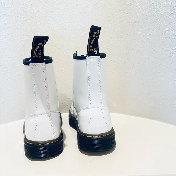 Dr. Martens Unisex Zavala White Patent Leather Combat Boots Sz 9 W 8 M NEW