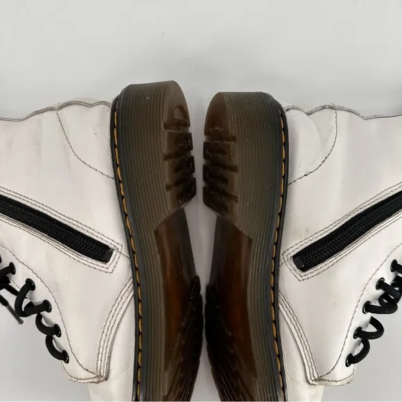 Dr. Martens White Lace Up Boots Women’s 5 FLAWS
