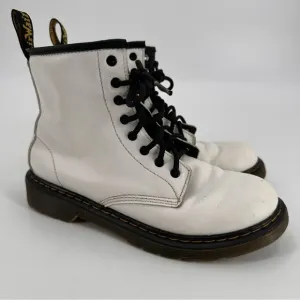 Dr. Martens White Lace Up Boots Women’s 5 FLAWS