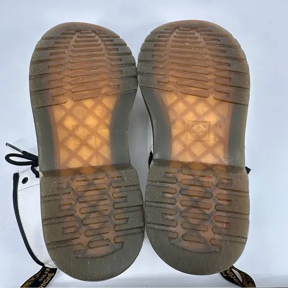 Dr. Martens White Lace Up Boots Women’s 5 FLAWS