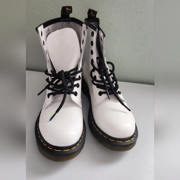 Dr Martens White Lace-Up Boots Women's Size 7