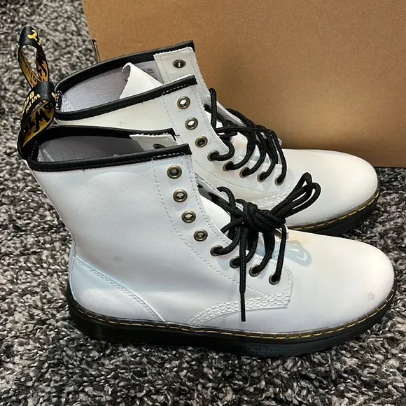 Dr. Martens White Lace Up Combat Boots Size 8 Mens Size 9 womens new in box