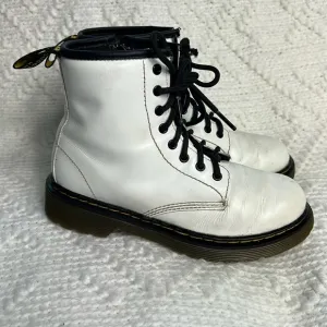 Dr. Martens White leather lace up boots kids size 2