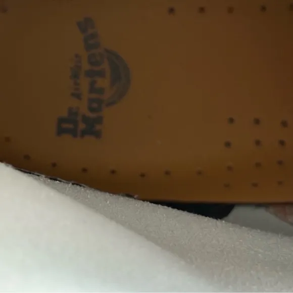 Dr. Martens Women’s 11821 Lace Up Combat Style Boots Size 11 In White