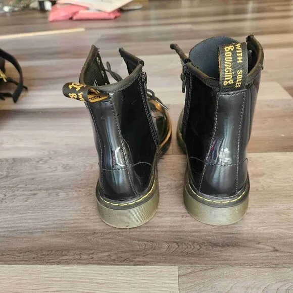 Dr Martens Womens Black Patent Leather Combat Lace Up Zipper Boots Size 5