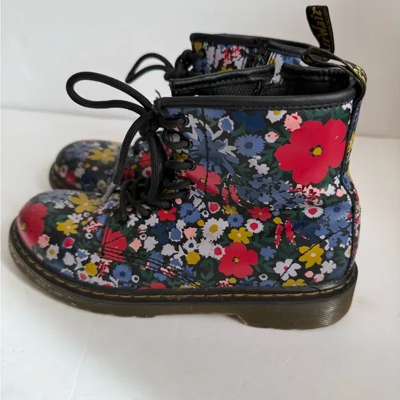 Dr. Martens Women's Floral Combat Boots - Black and Multicolor‎ size 5