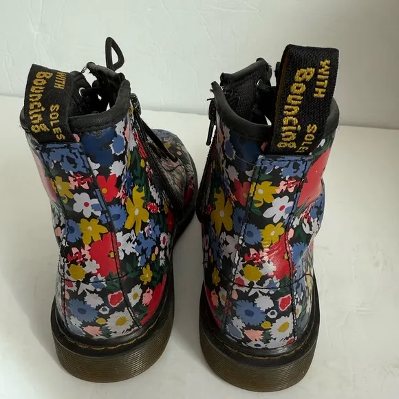 Dr. Martens Women's Floral Combat Boots - Black and Multicolor‎ size 5