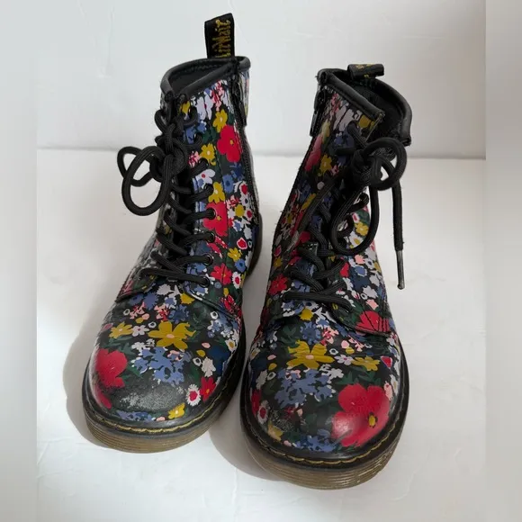 Dr. Martens Women's Floral Combat Boots - Black and Multicolor‎ size 5