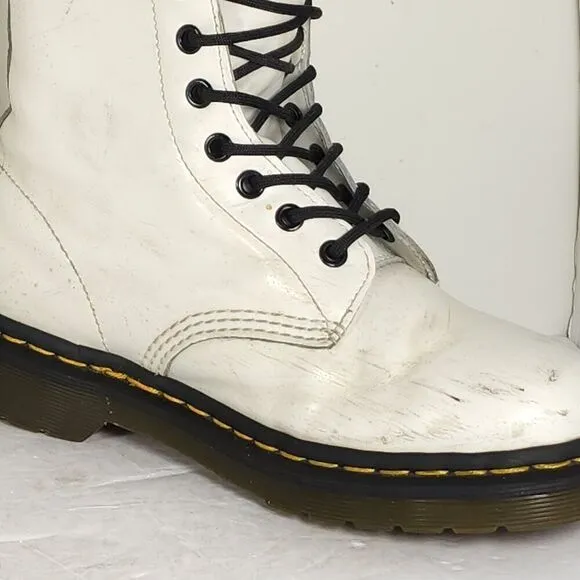 Dr. Martens Women's Pascal US7 White Leather Lace Up Ankle Combat Boots