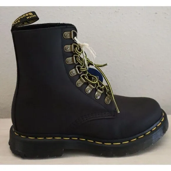 Dr. Martens Women's Sz 6 Black 1460 Pascal Wanama 8-Eyelet Combat Boots