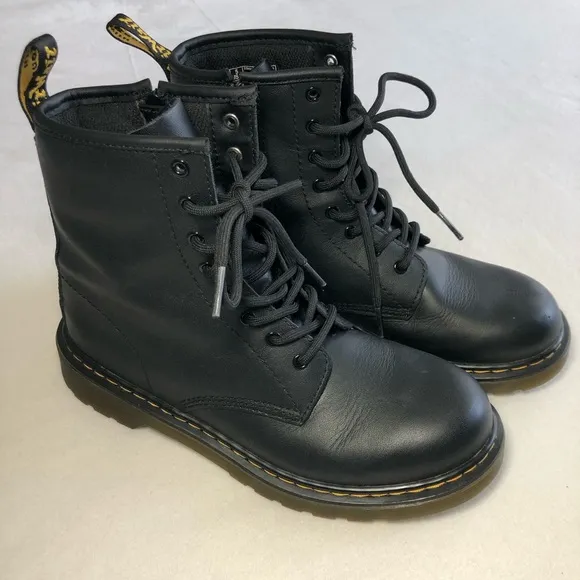 Dr. MARTENS Youth Black 1460Y Leather Lace Up Boots Sz Boy 5 Girl 6