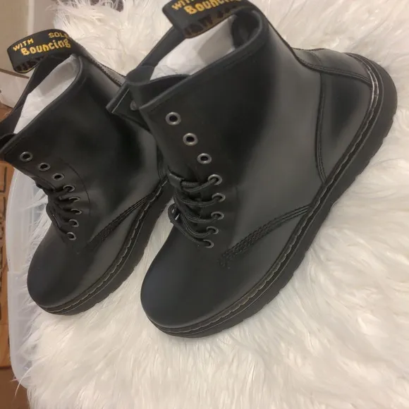 Dr martens zavala black lace up boots unisex T lamper