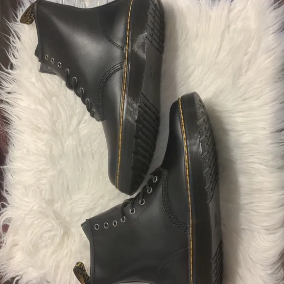 Dr martens zavala black lace up boots unisex T lamper