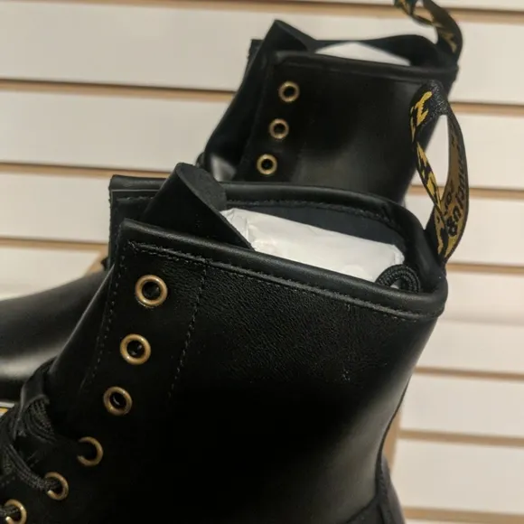 Dr martens zavala black lace up boots unisex T lamper