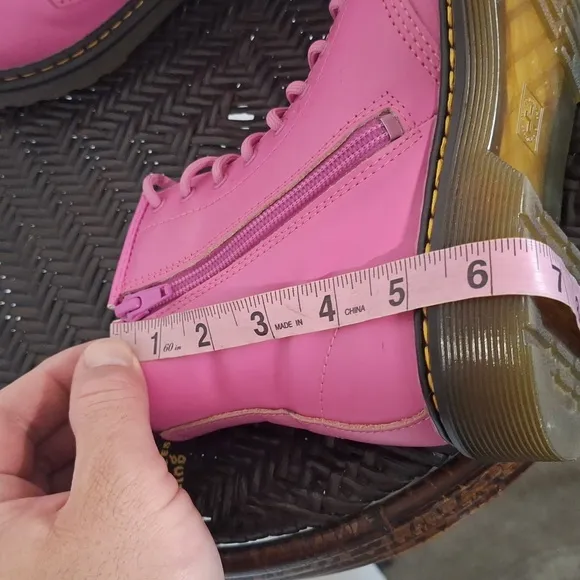 DR. MARTENS ZAVALA COMBAT BOOTS PINK Ladies Size 5