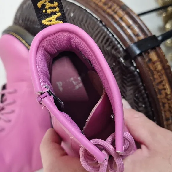 DR. MARTENS ZAVALA COMBAT BOOTS PINK Ladies Size 5